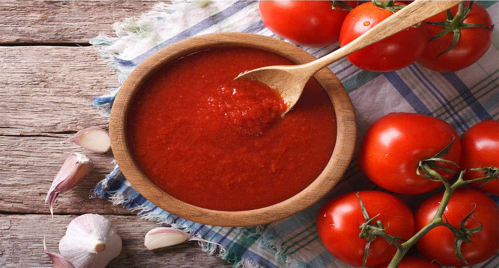 Salsa De Tomate Ajo Albahaca