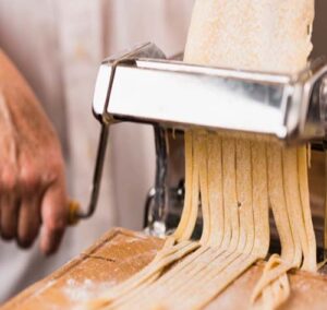 Cómo limpiar una máquina para hacer pasta
